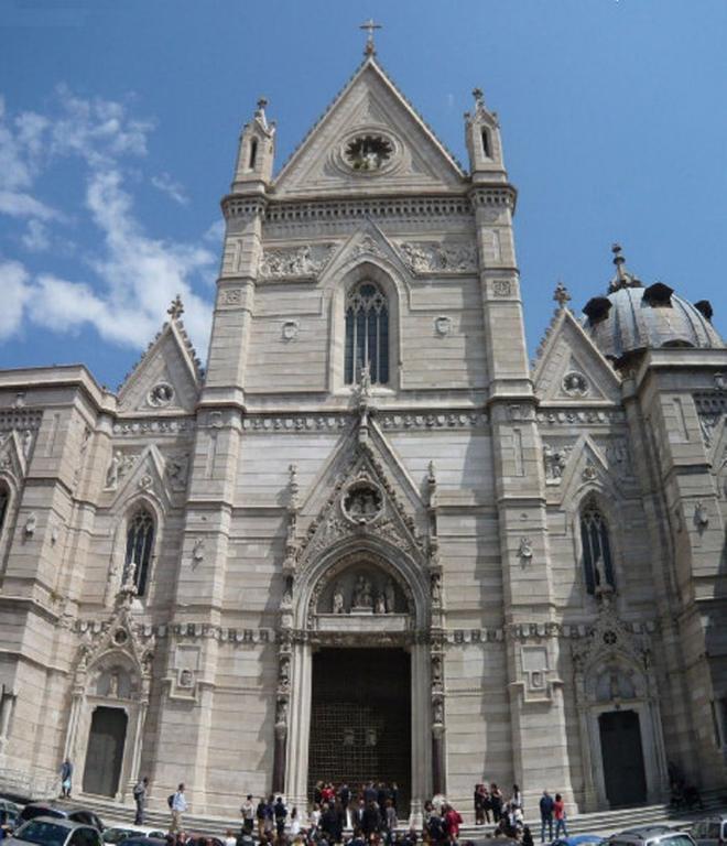 Case Vacanze " Il Duomo" Napoli Habitación foto
